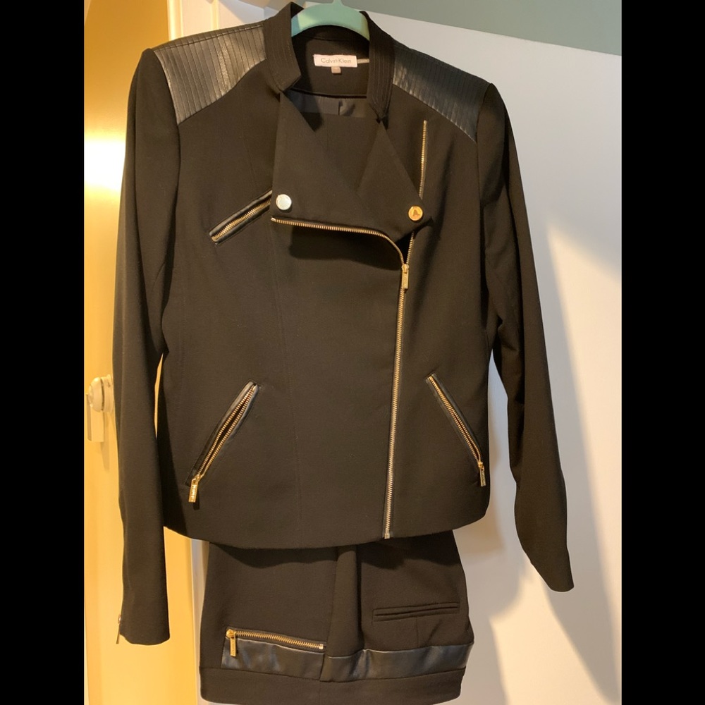 Pants suit.